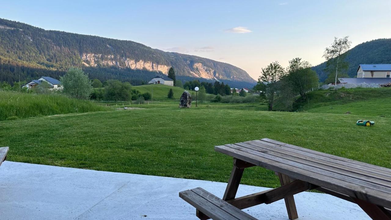 Apartamento Les Chamois Lajoux Exterior foto